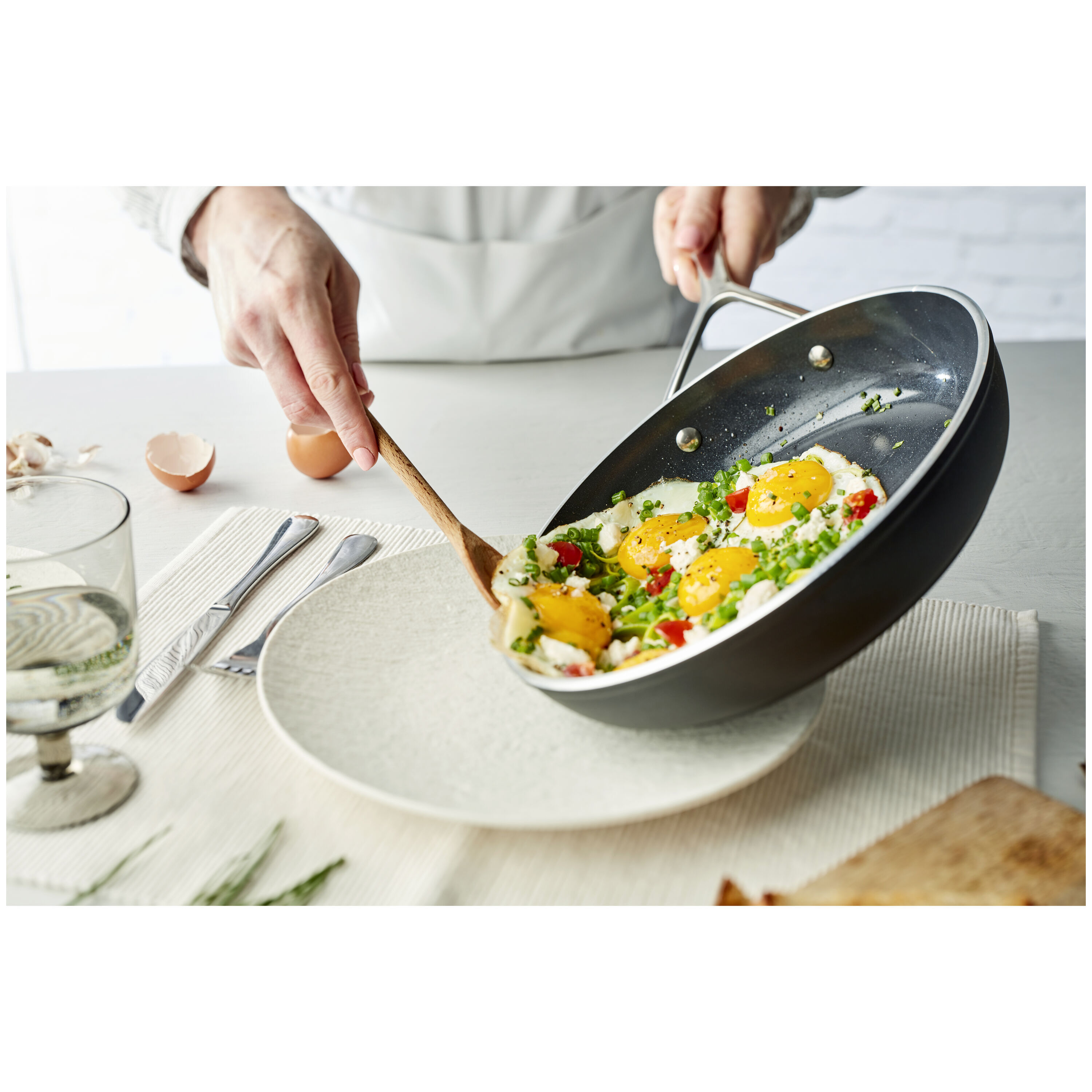 30 cm Aluminium Frying pan black