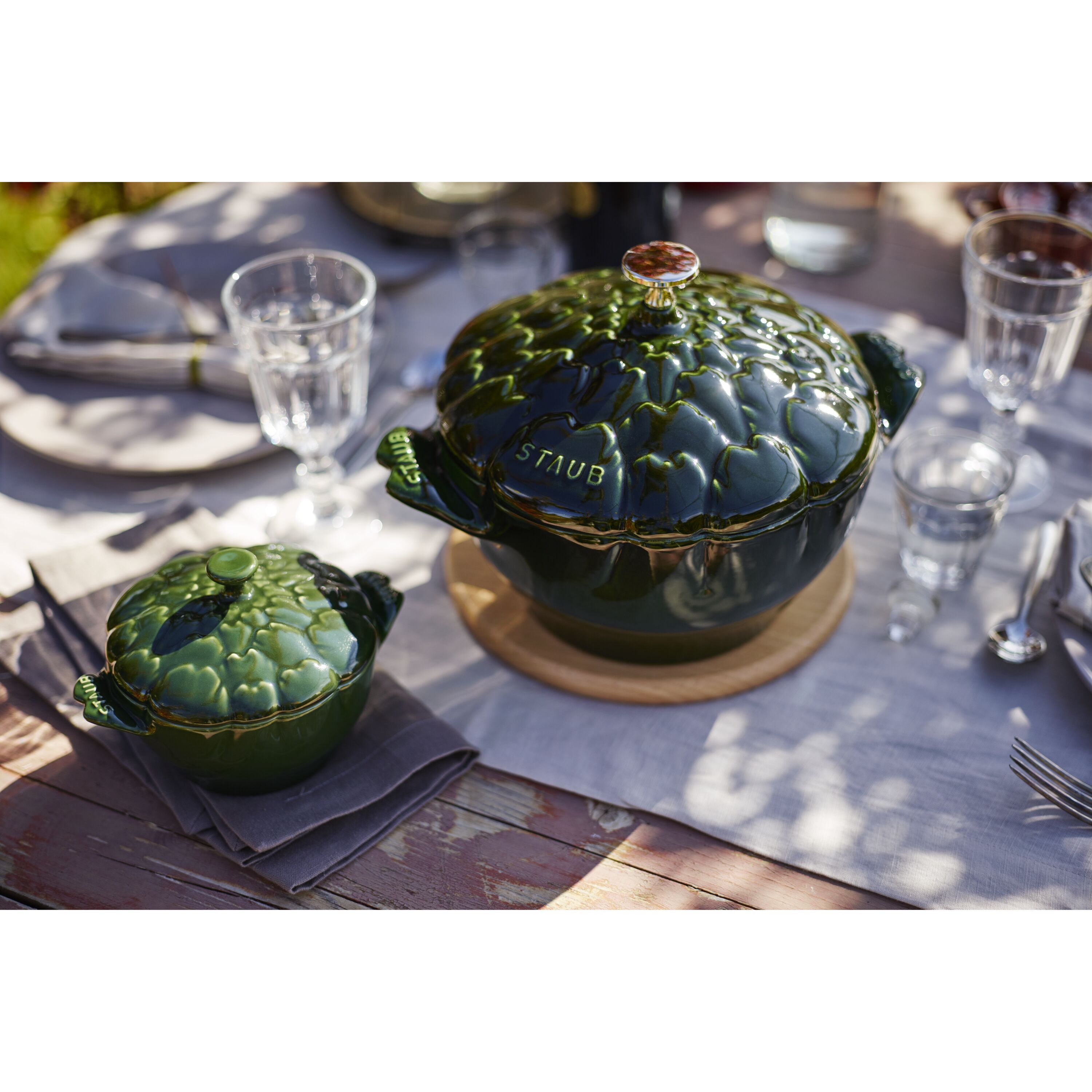 22 cm artichoke Cast iron Cocotte basil-green