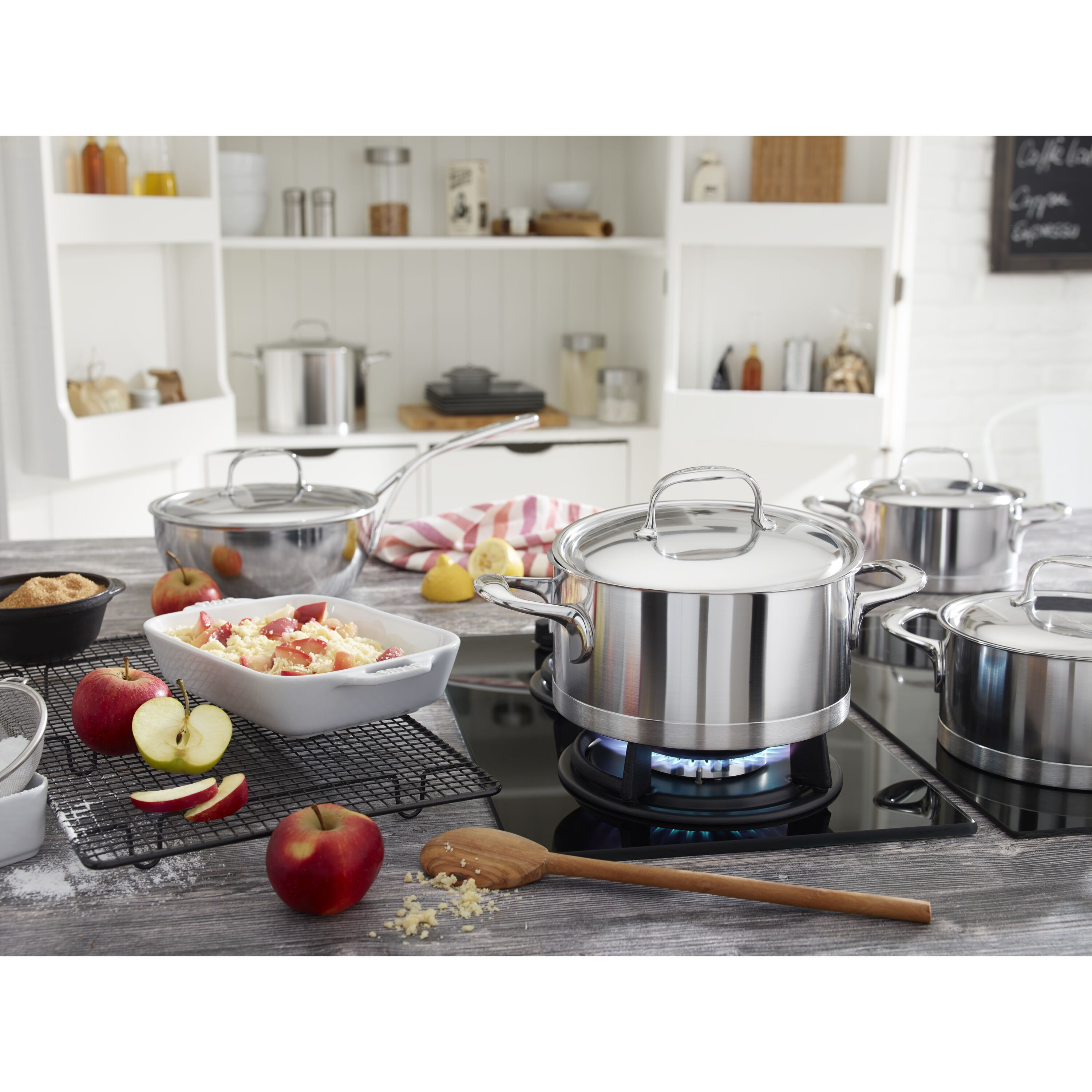 24 cm 18/10 Stainless Steel Stew pot with lid silver