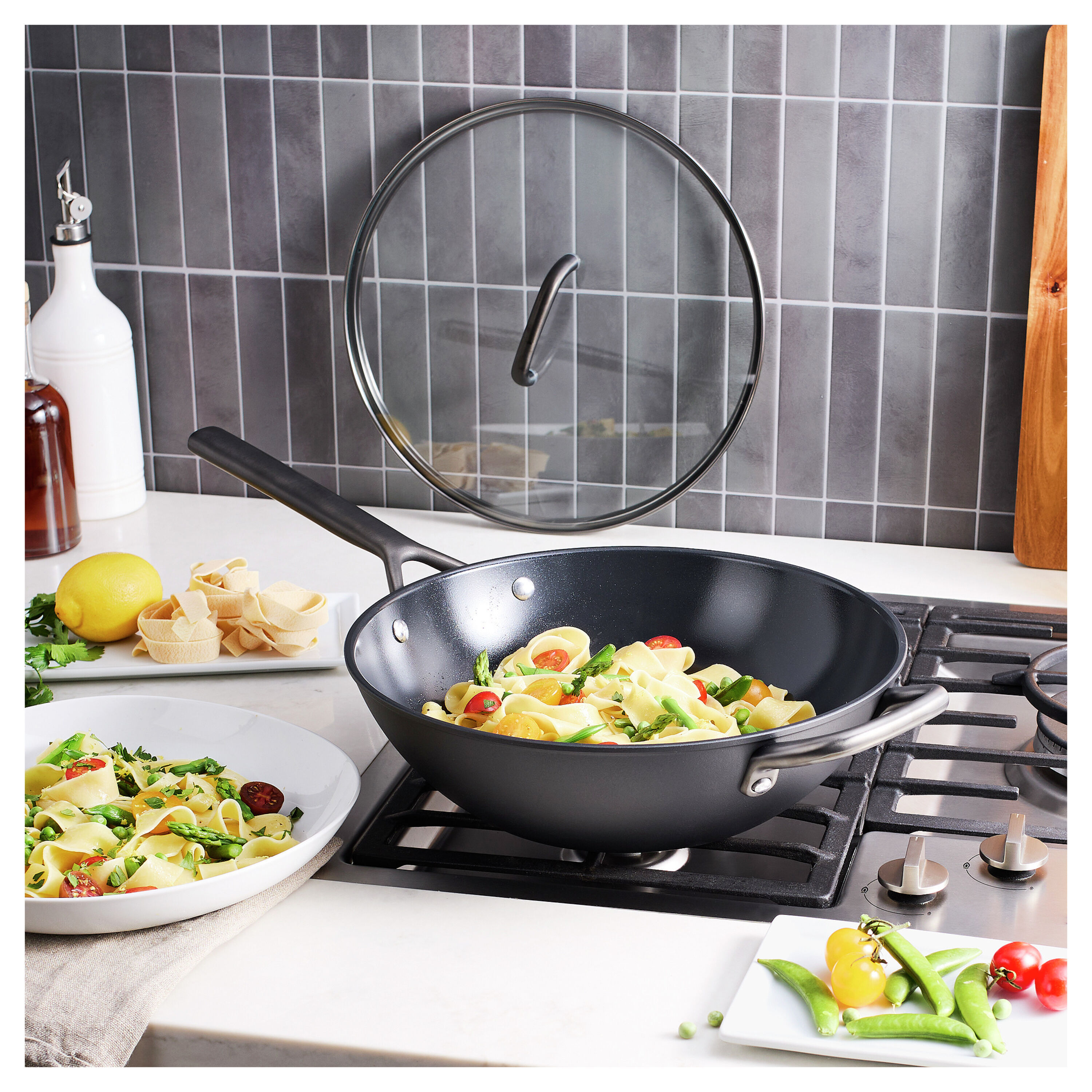 30 cm Aluminium Wok with glass lid