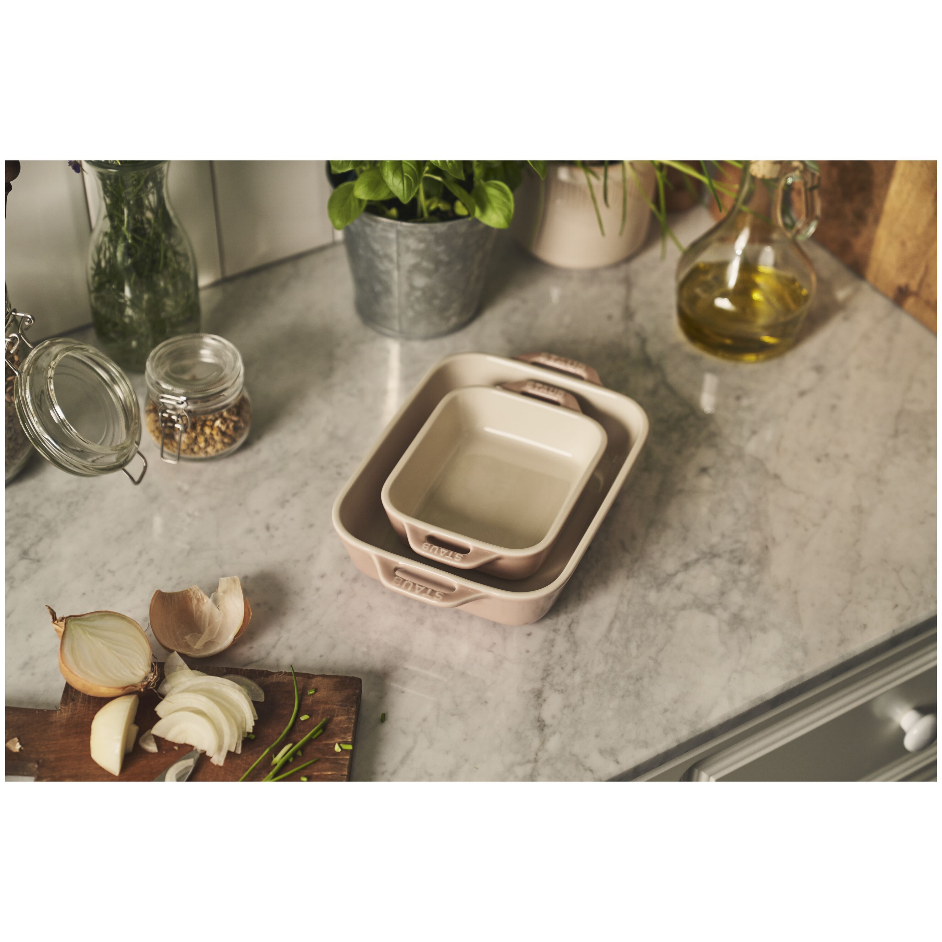 2-pcs rectangular ceramic Ovenware set light pink
