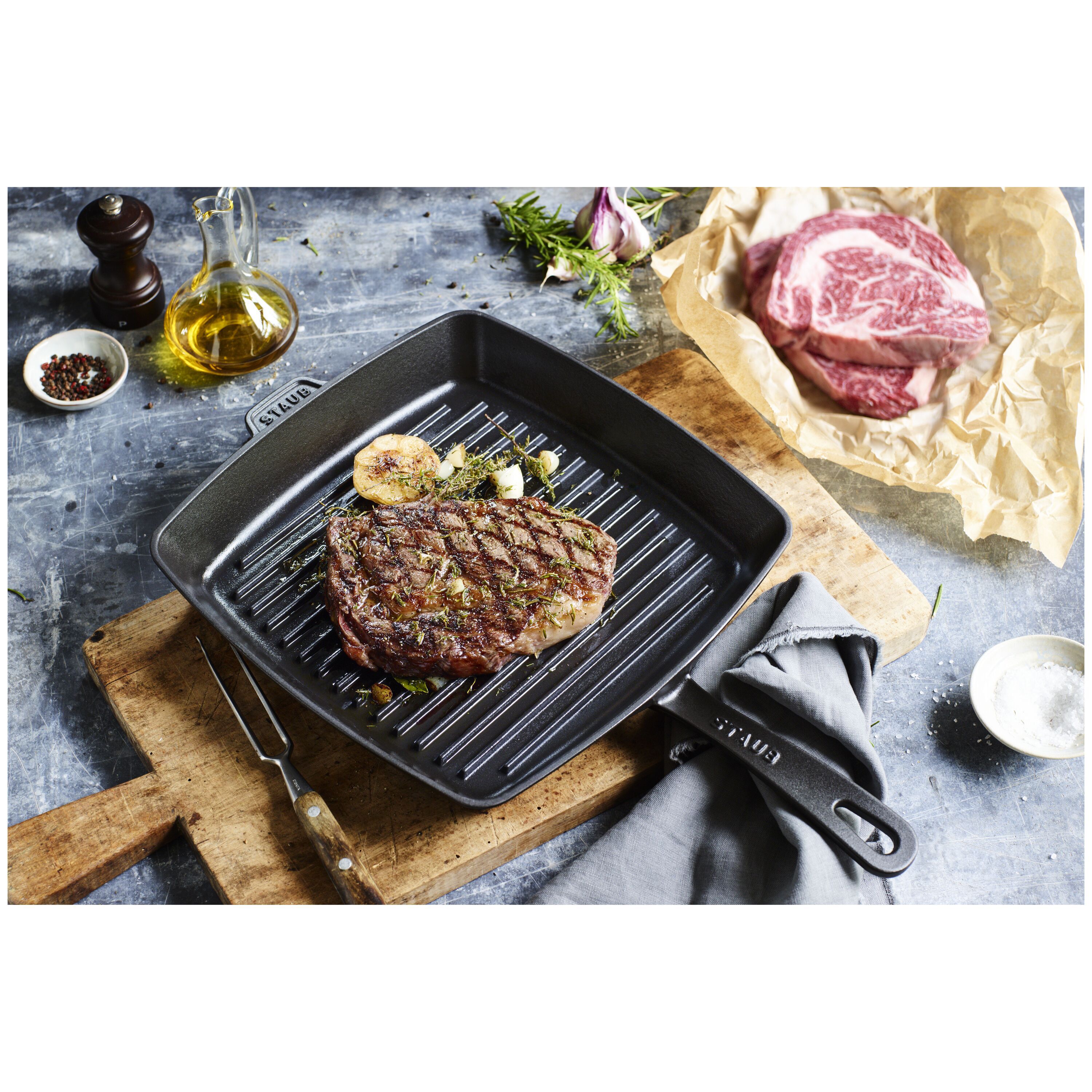 26 cm square Cast iron American grill black