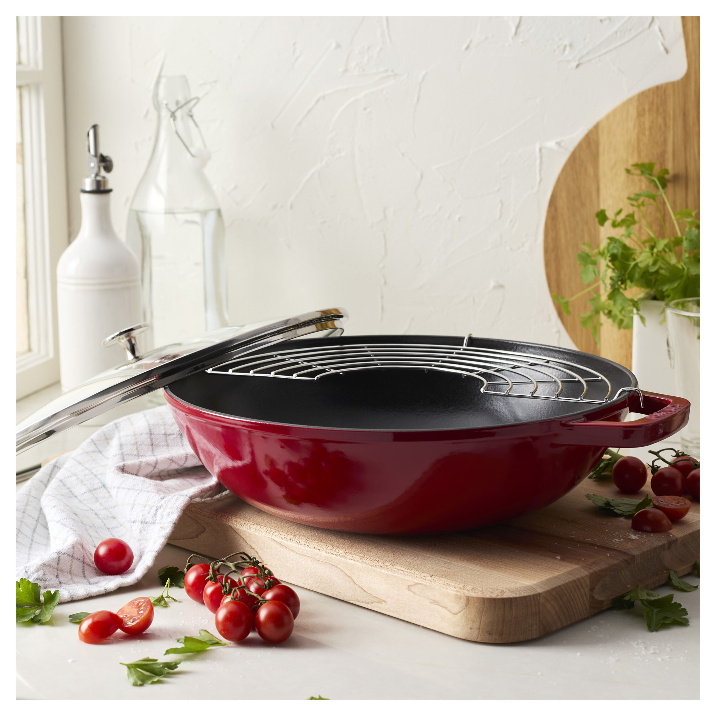 30 cm Cast iron Wok with glass lid cherry