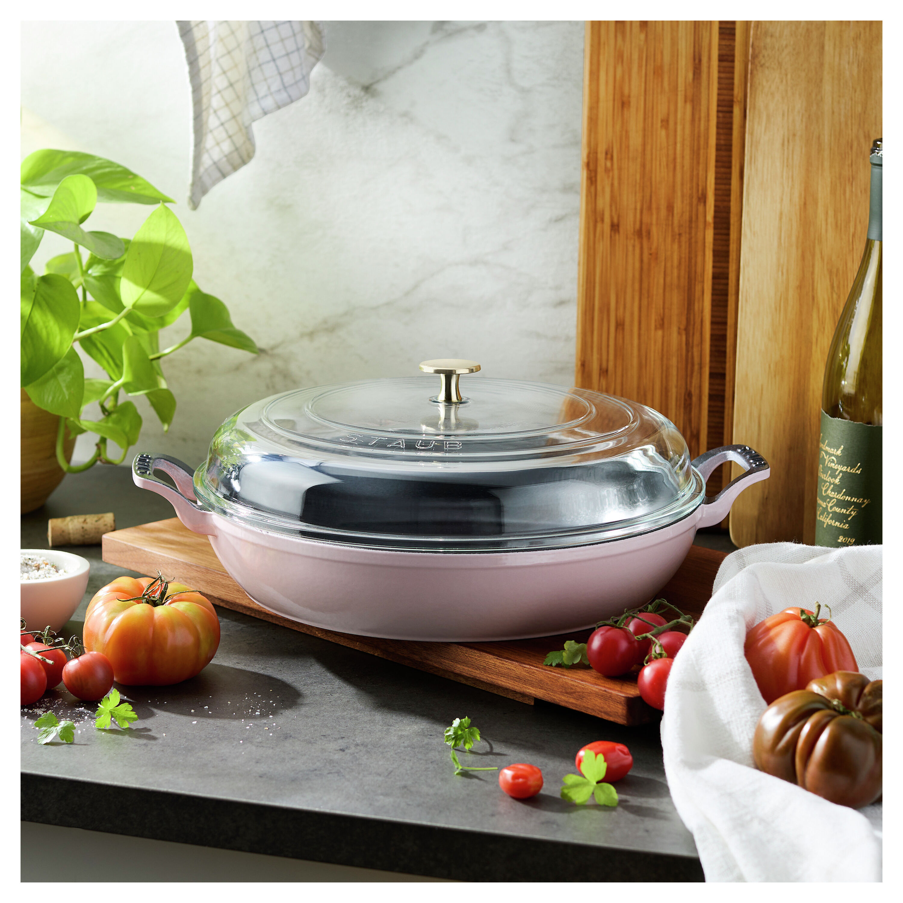 30 cm round Cast iron Saute pan with glass lid sorbet rose