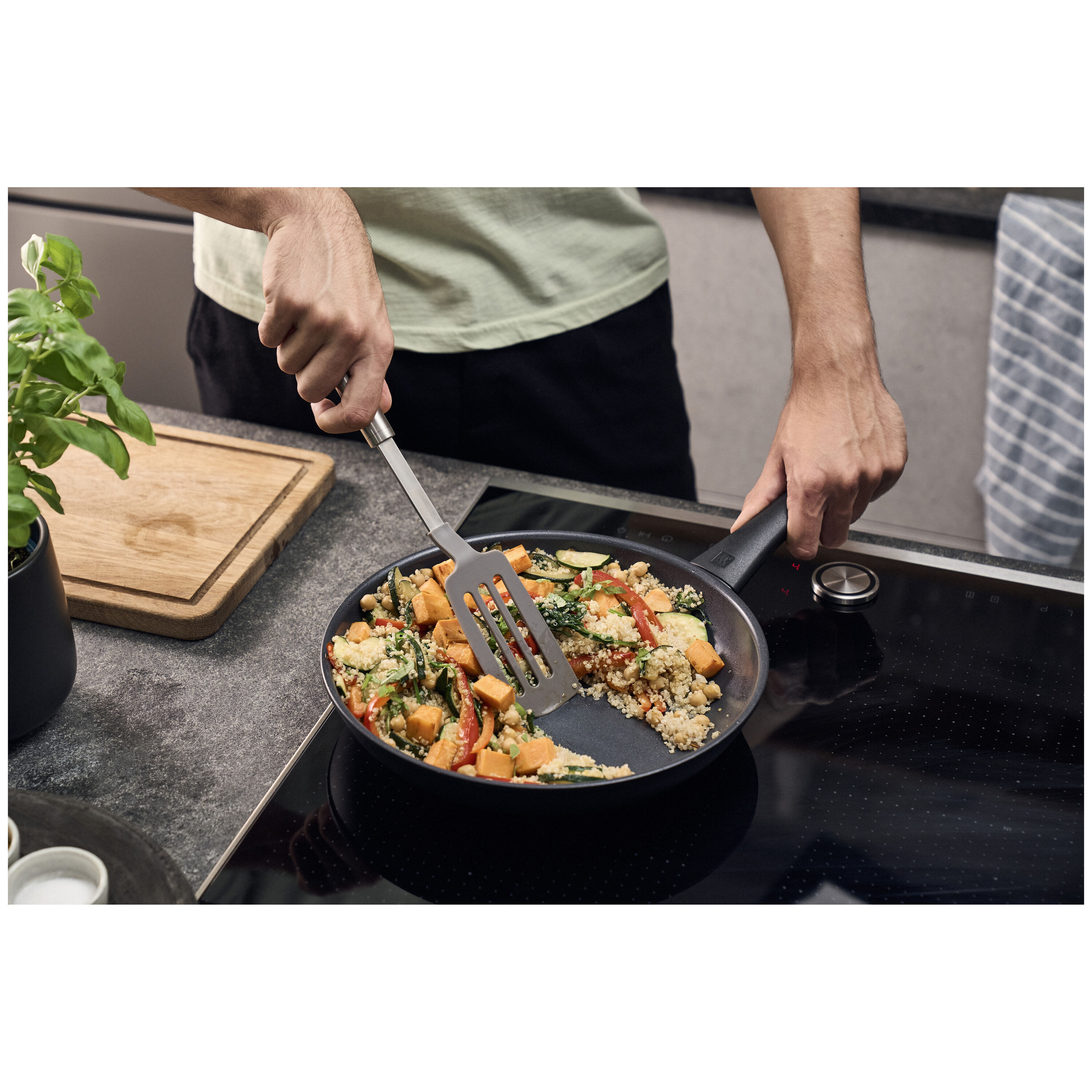 Frying pan, 24 cm, Aluminium, Titanium-reinforced ceramic non-stick coating