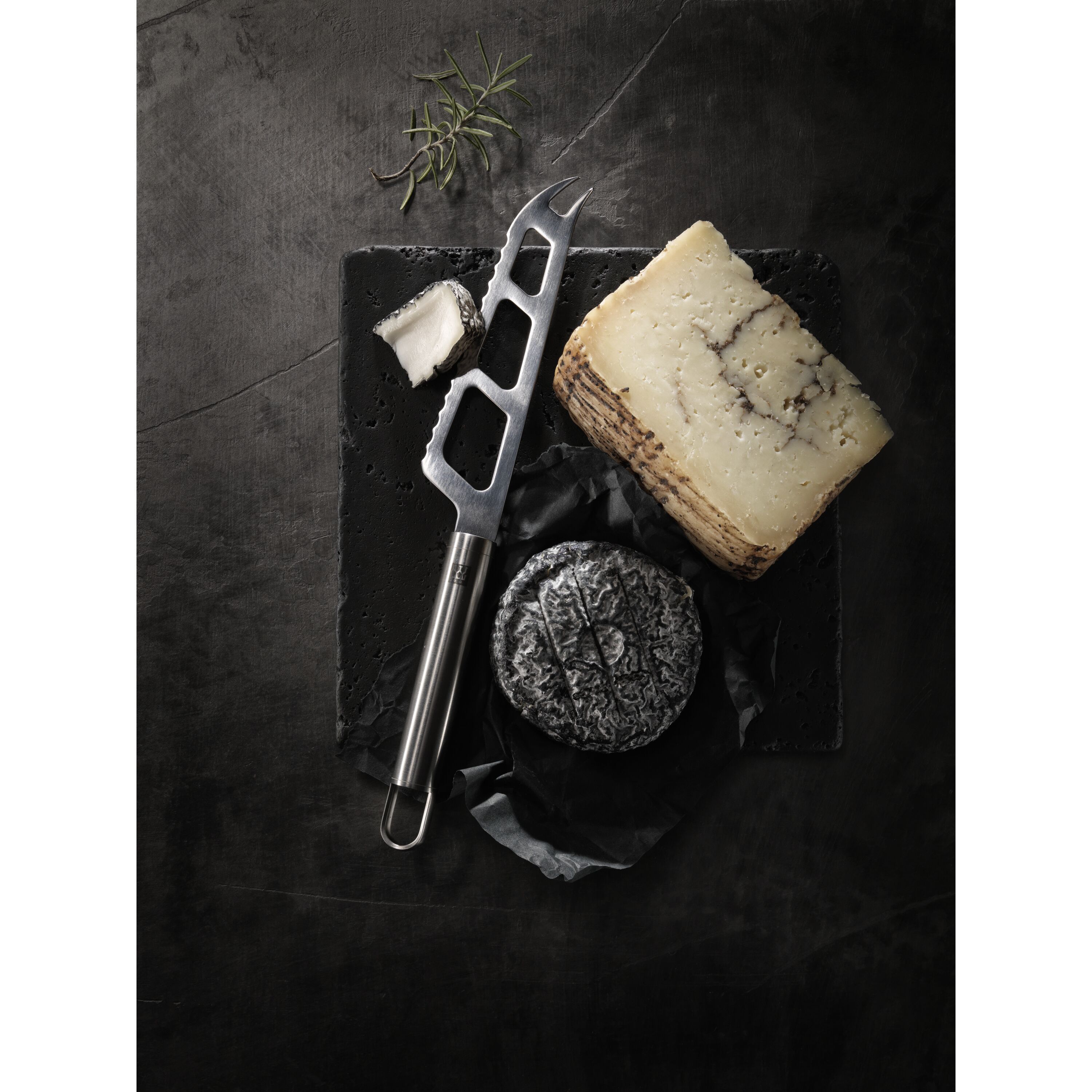 Cheese knife