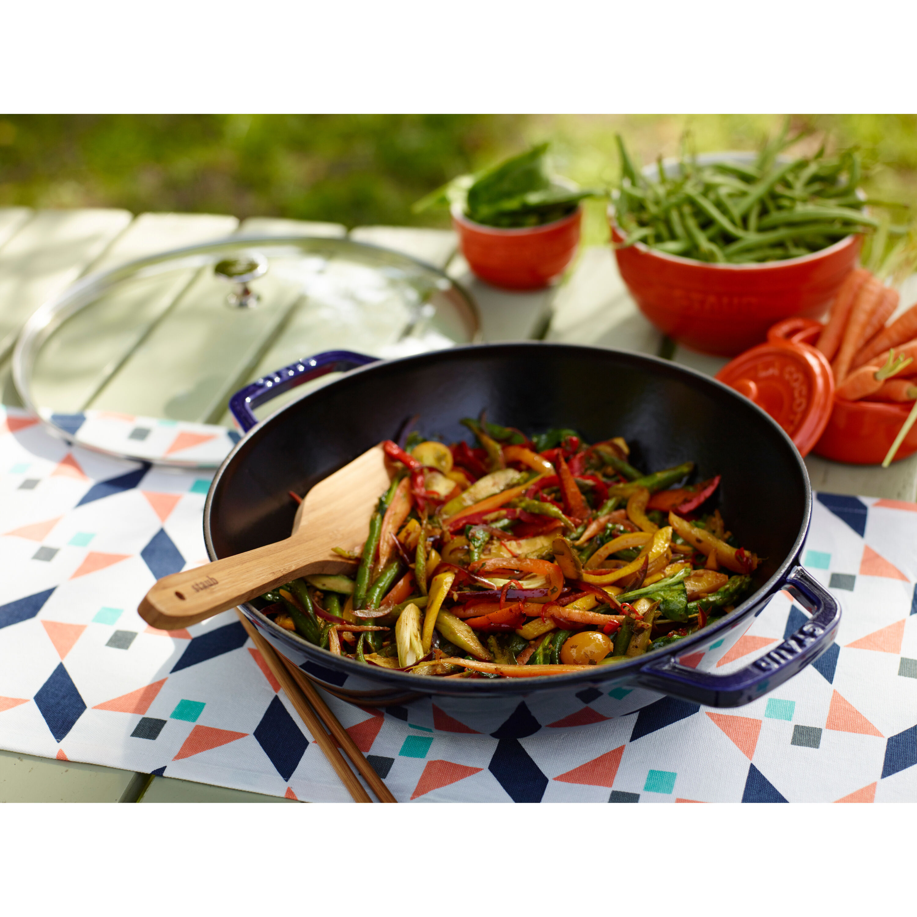 30 cm Cast iron Wok with glass lid dark-blue