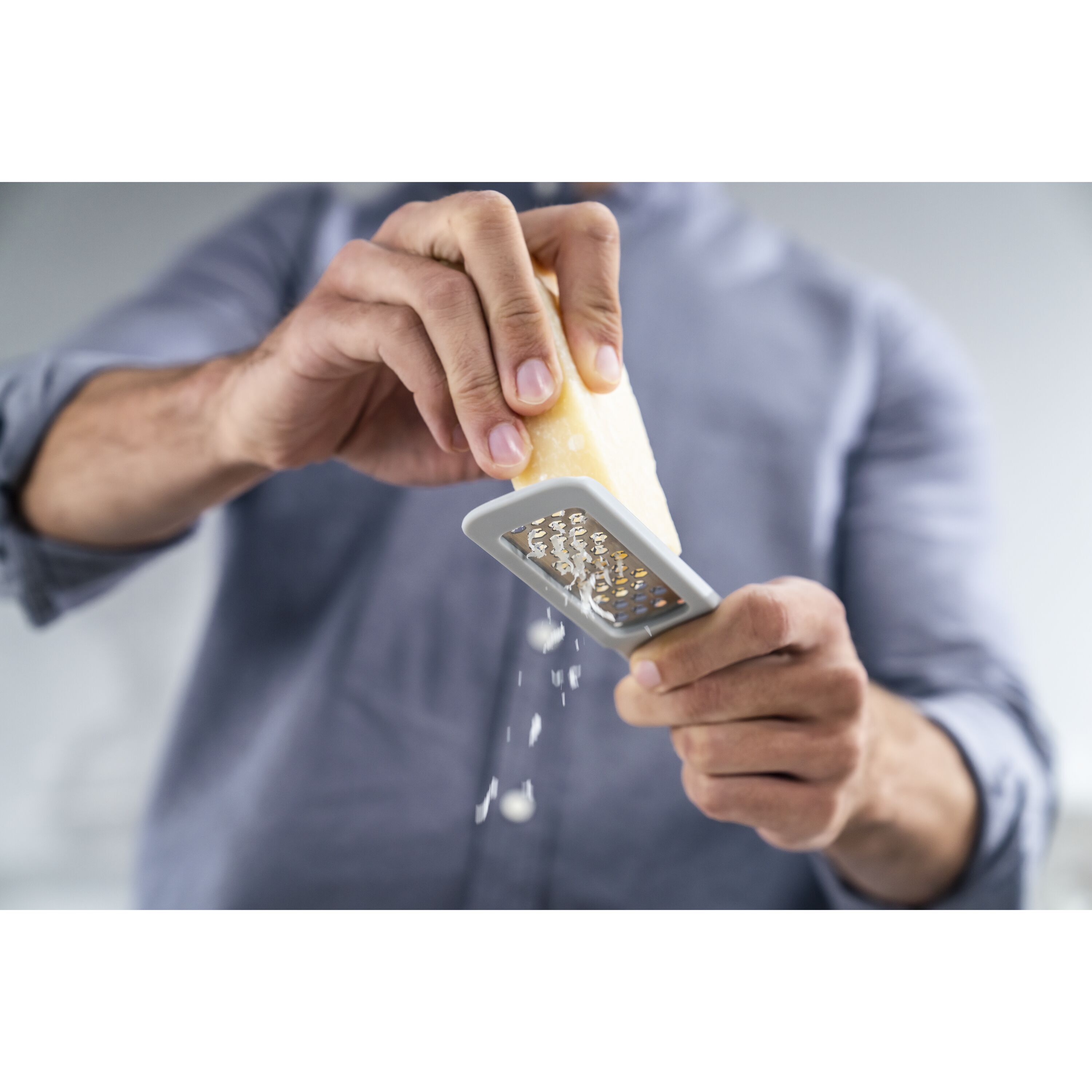 Mini grater, grey