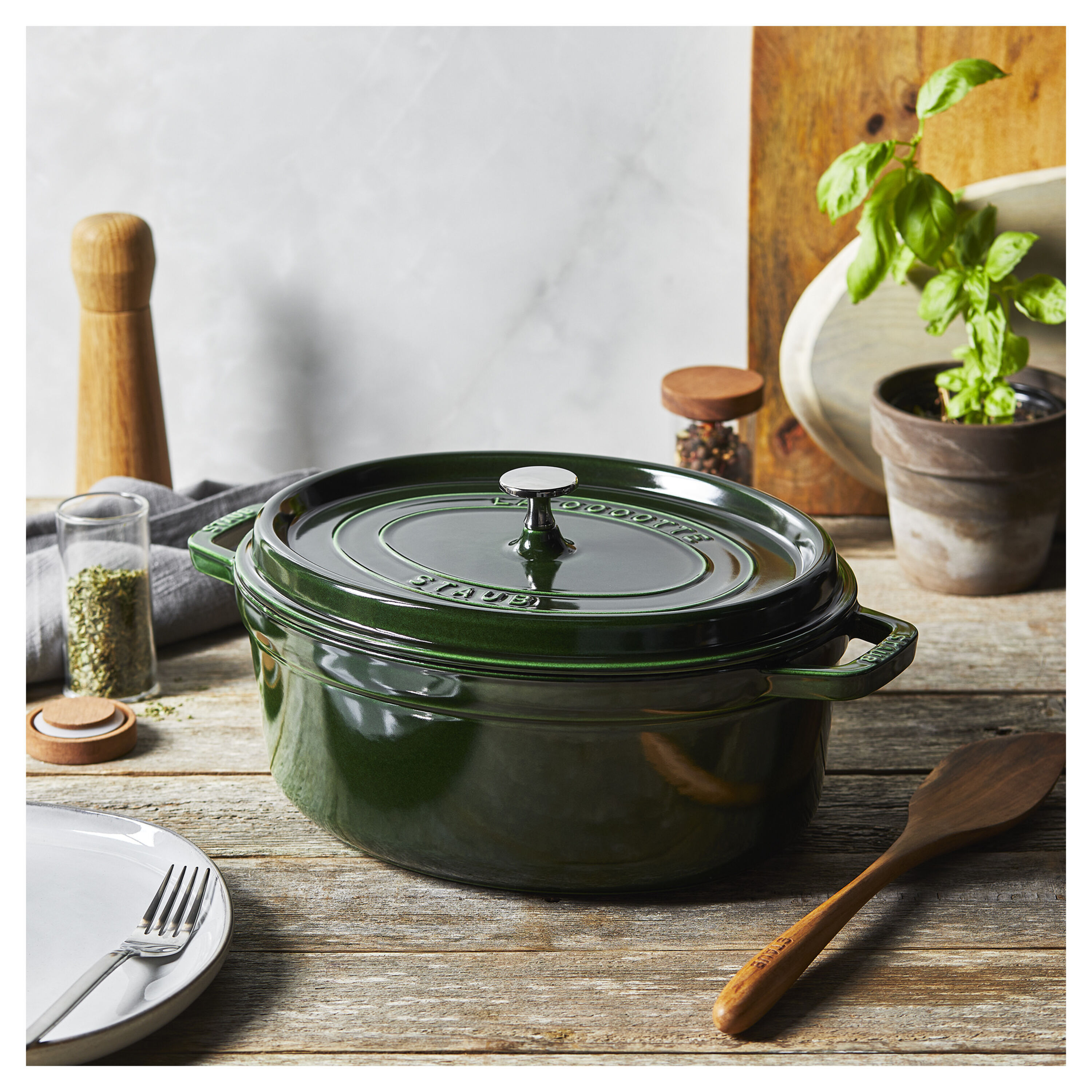 31 cm oval Cast iron Cocotte basil-green