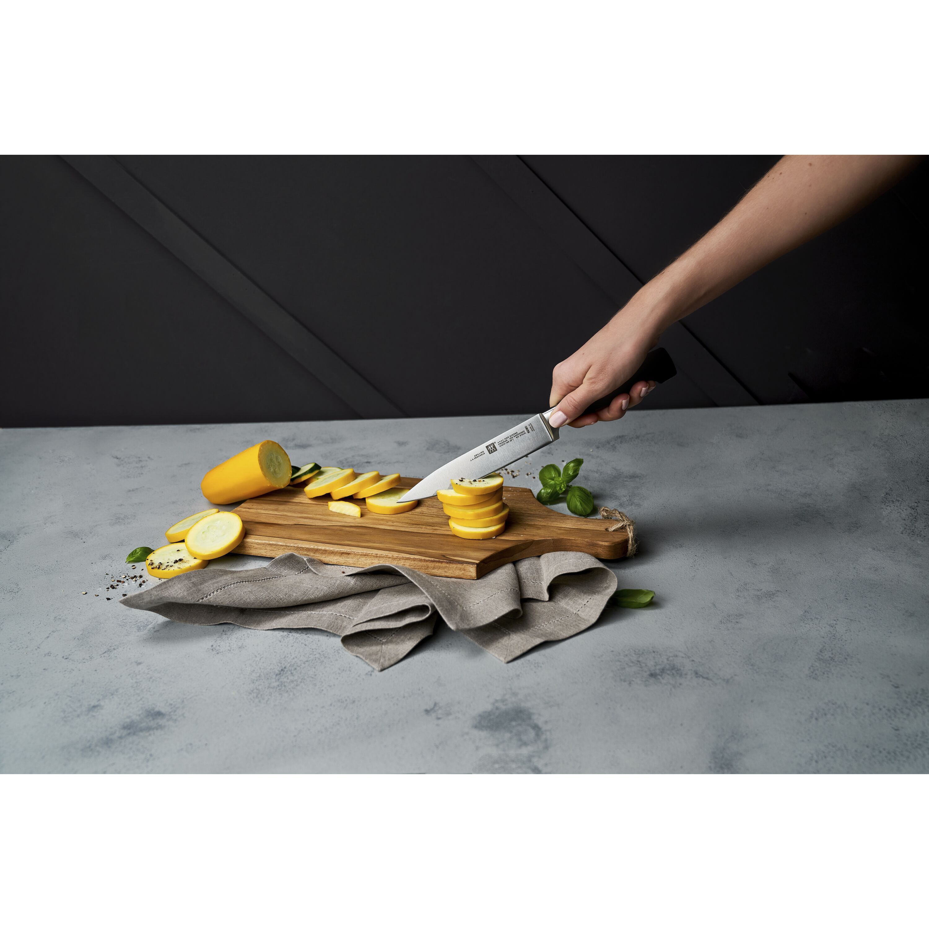 16 cm Carving knife