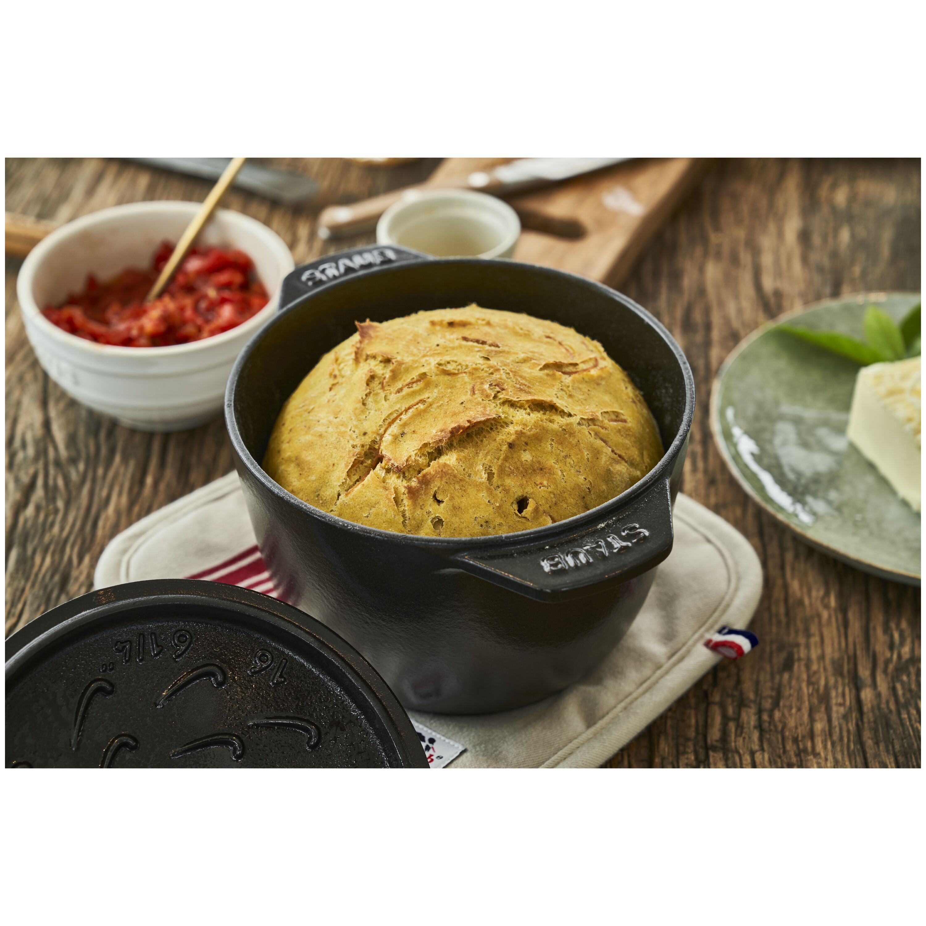 16 cm round Cast iron Rice Cocotte black